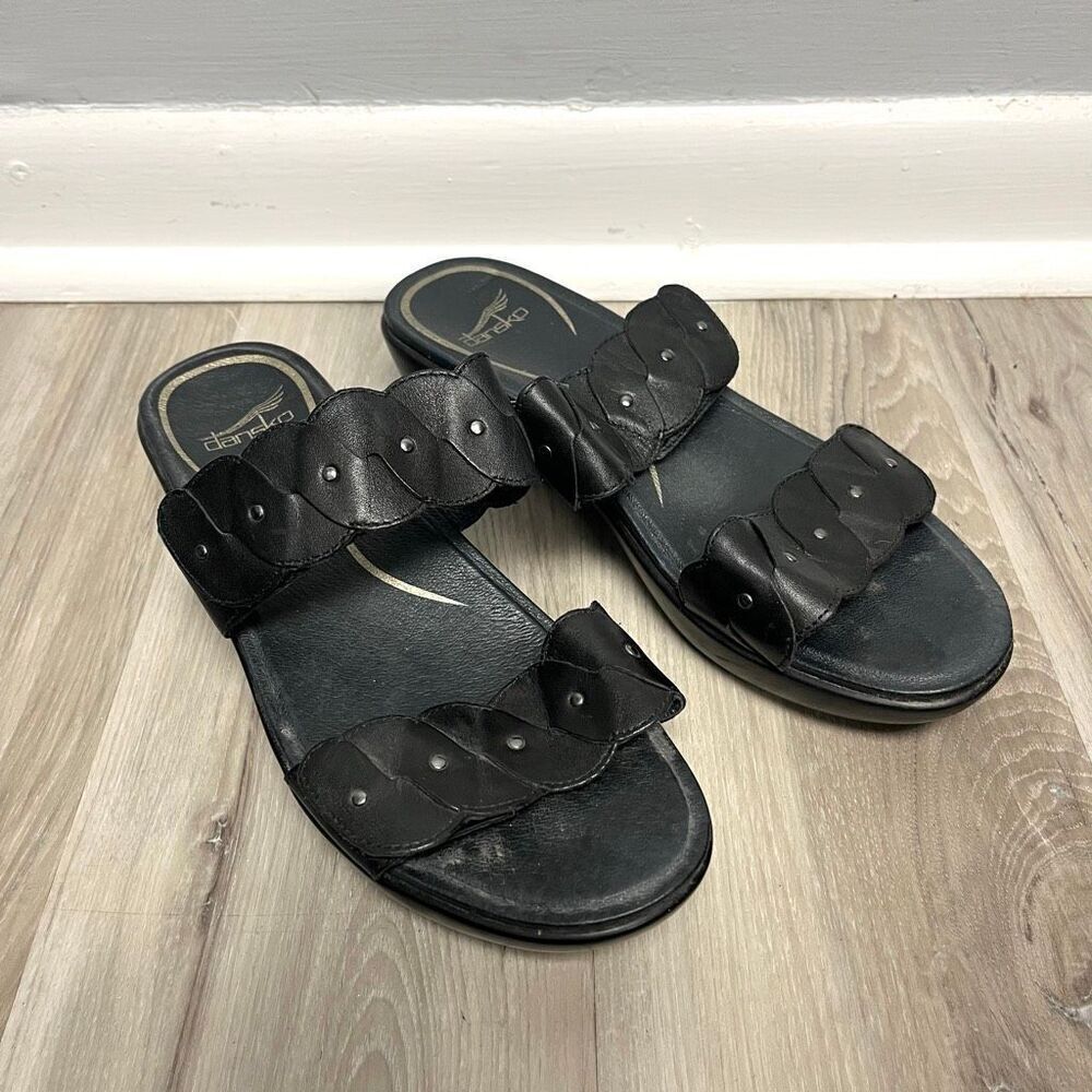 Dansko‎ Sandals Women’s 39 Dee Black Leather Studded Double Strap Low Wedge